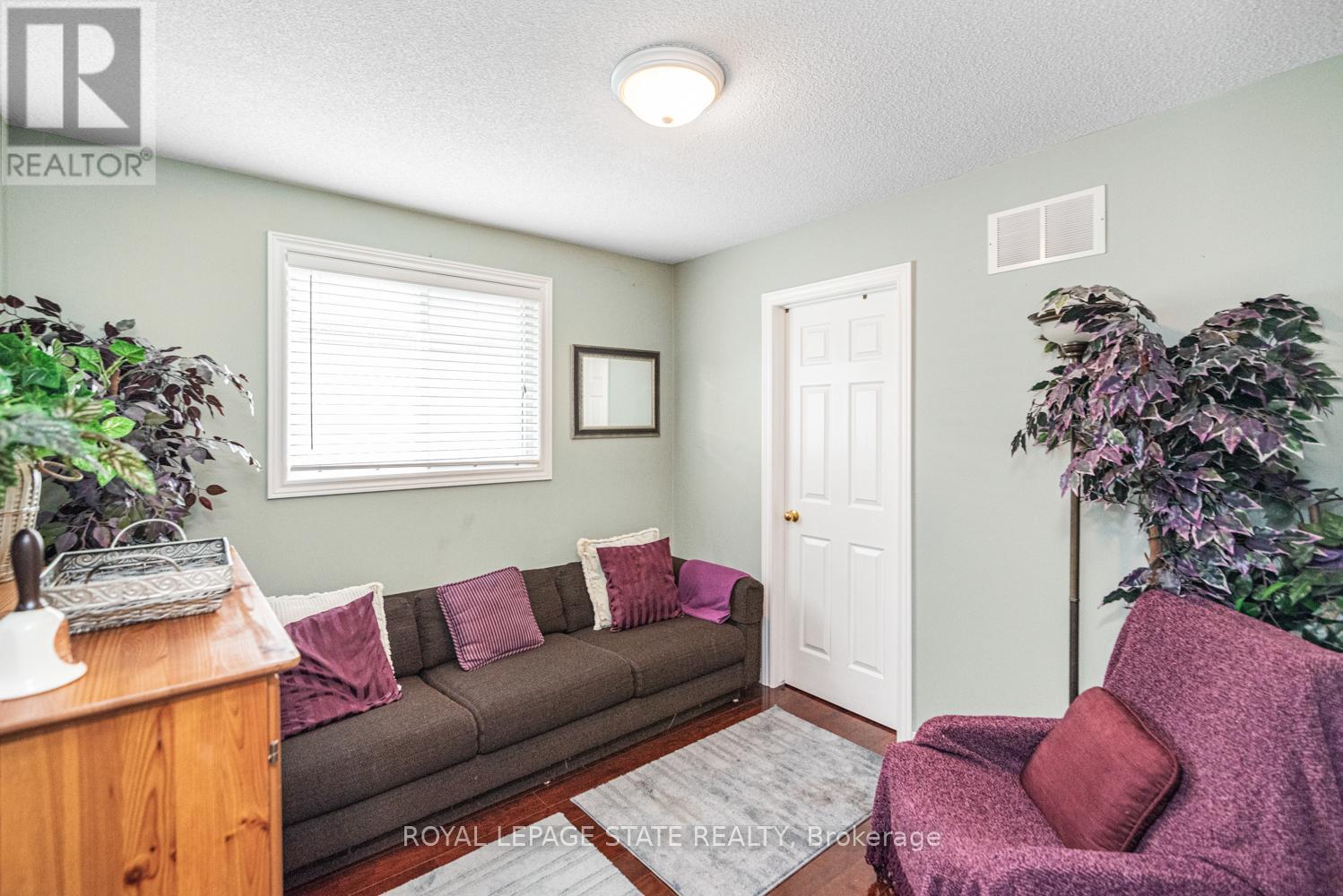 10 RICHVIEW DRIVE - 28