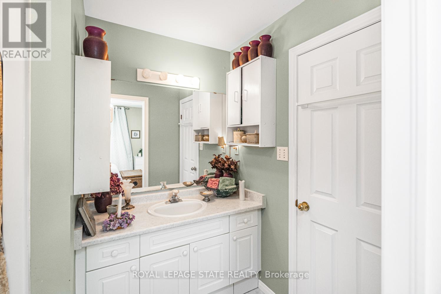 10 RICHVIEW DRIVE - 33