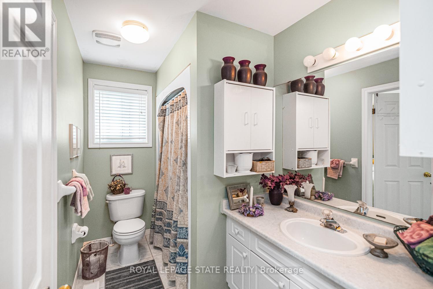 10 RICHVIEW DRIVE - 34