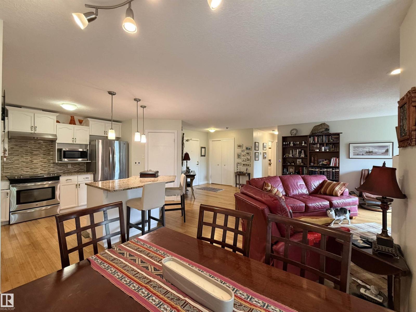 #403 3 PERRON ST - 8