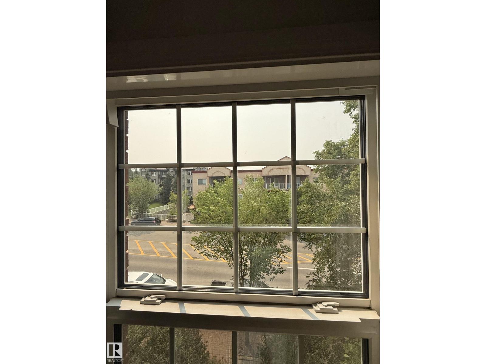 #403 3 PERRON ST - 31