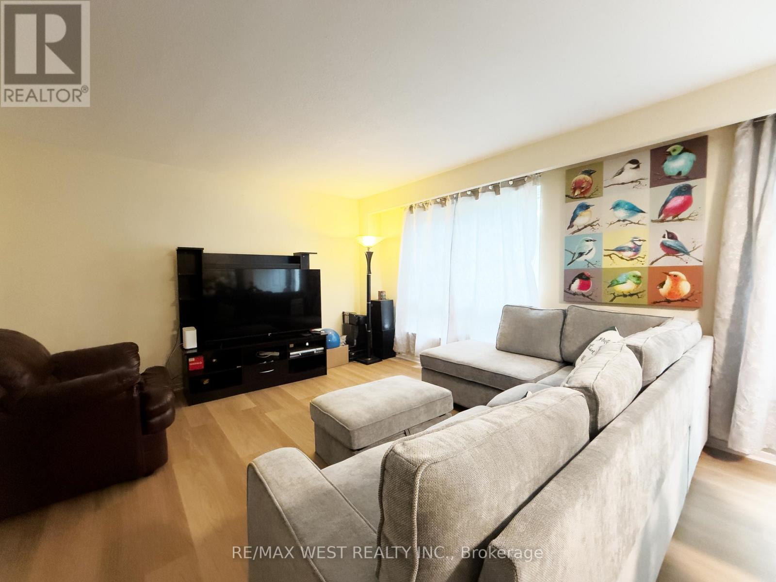 #3 19 GOSFORD BOULEVARD - 4