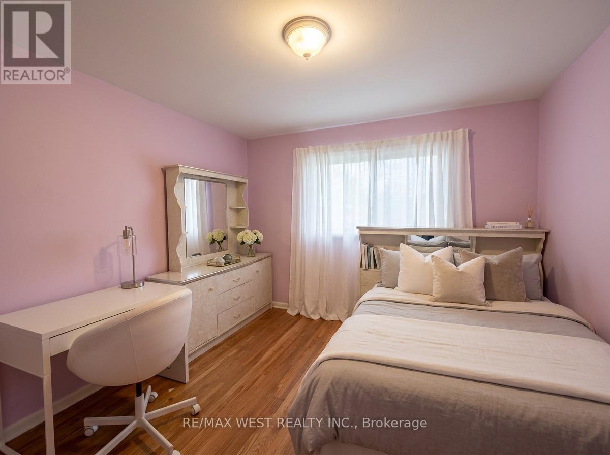 #3 19 GOSFORD BOULEVARD - 8