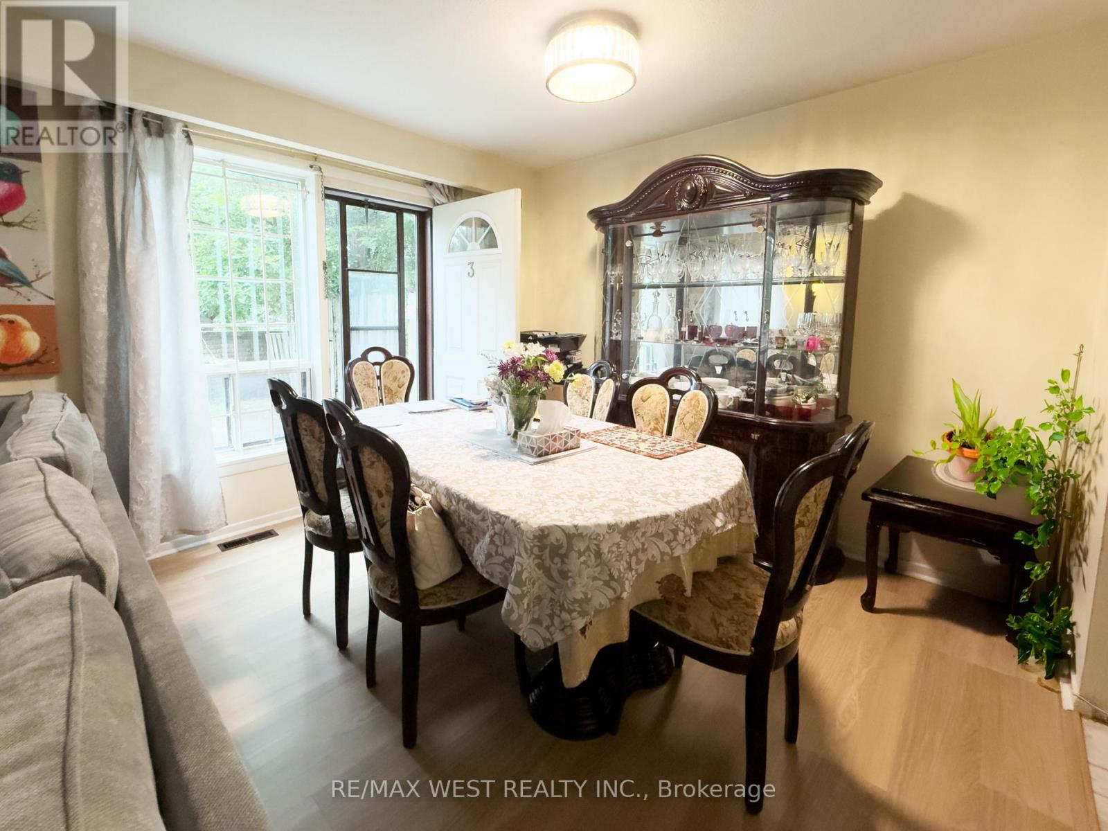 #3 19 GOSFORD BOULEVARD - 5
