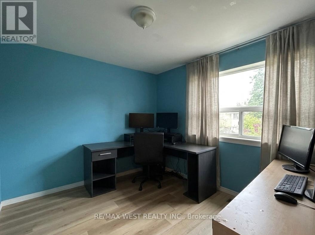 #3 19 GOSFORD BOULEVARD - 9