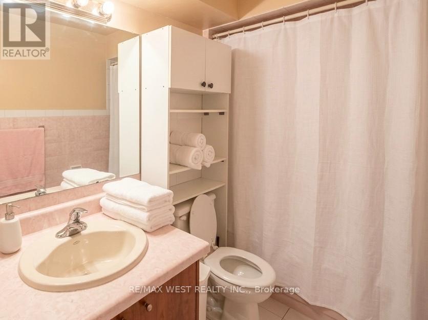 #3 19 GOSFORD BOULEVARD - 7