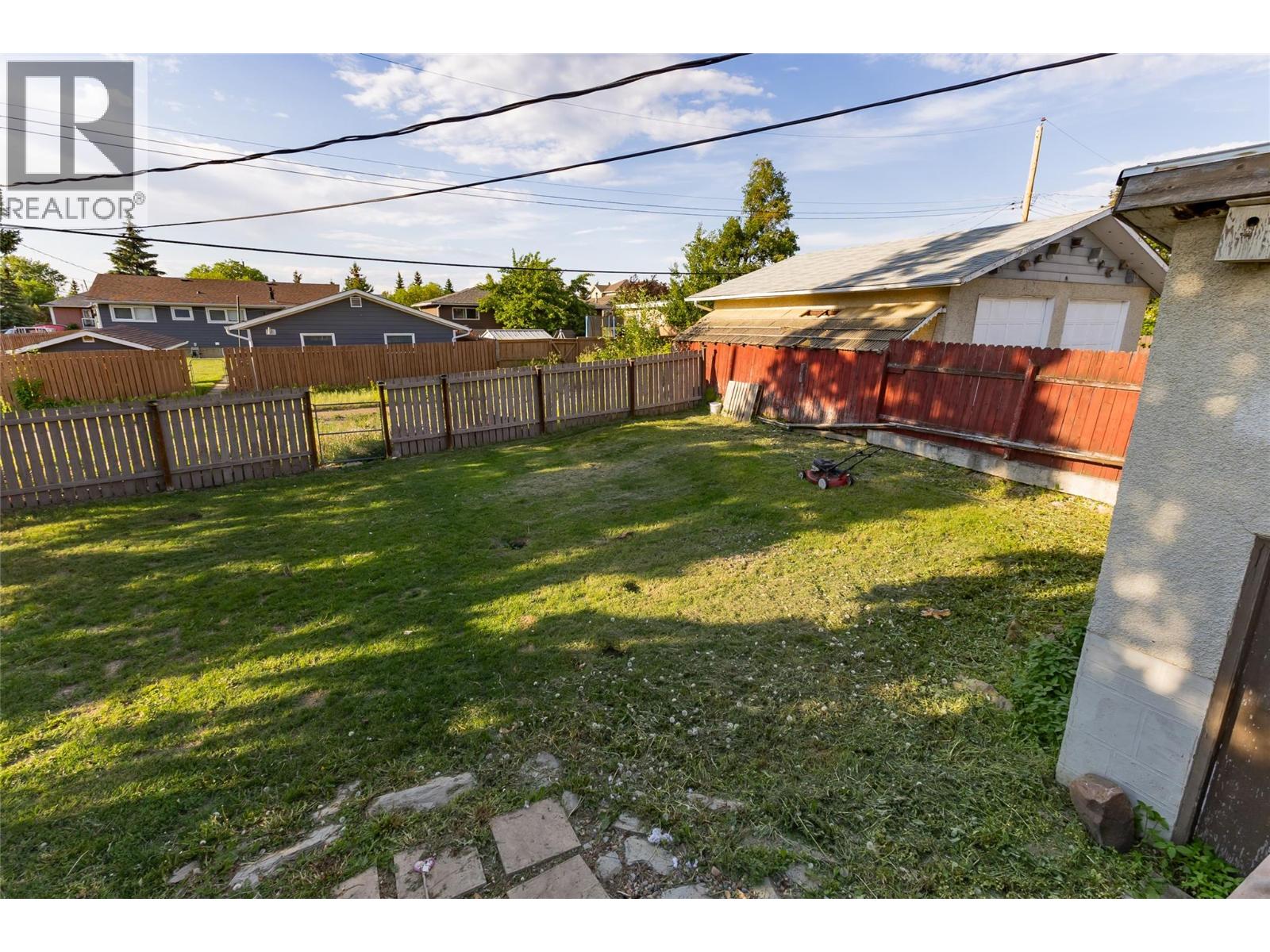 416 96 Avenue - 2