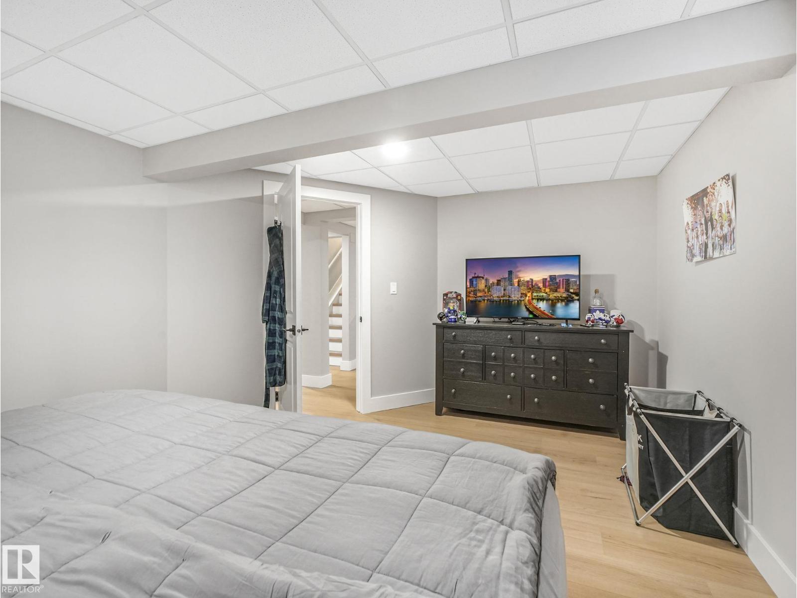 10336 178 AV NW - 49