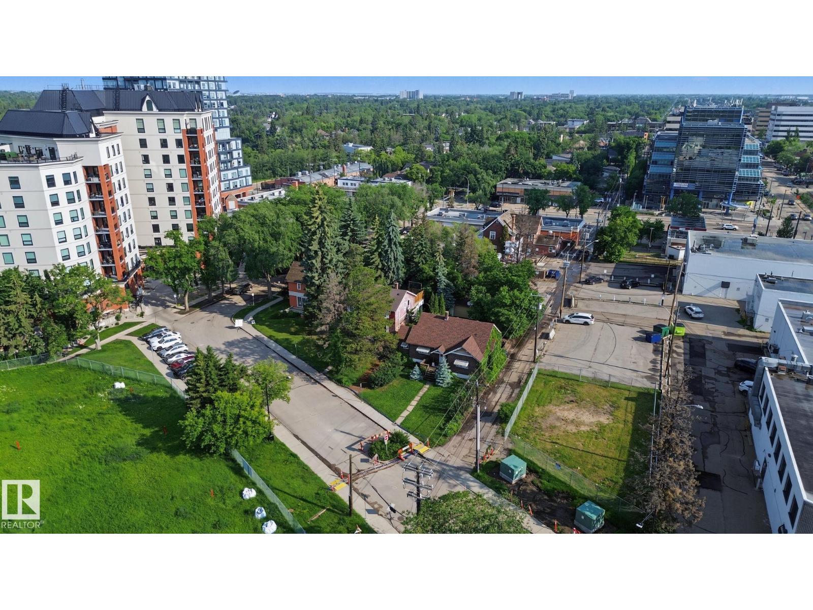 12424 & 12420 JASPER AV NW — photo 22