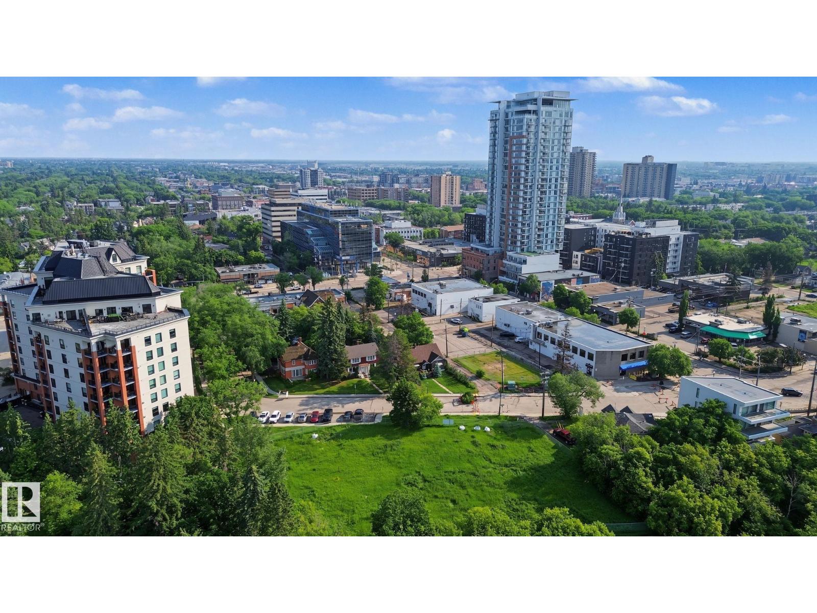 12424 & 12420 JASPER AV NW — photo 7