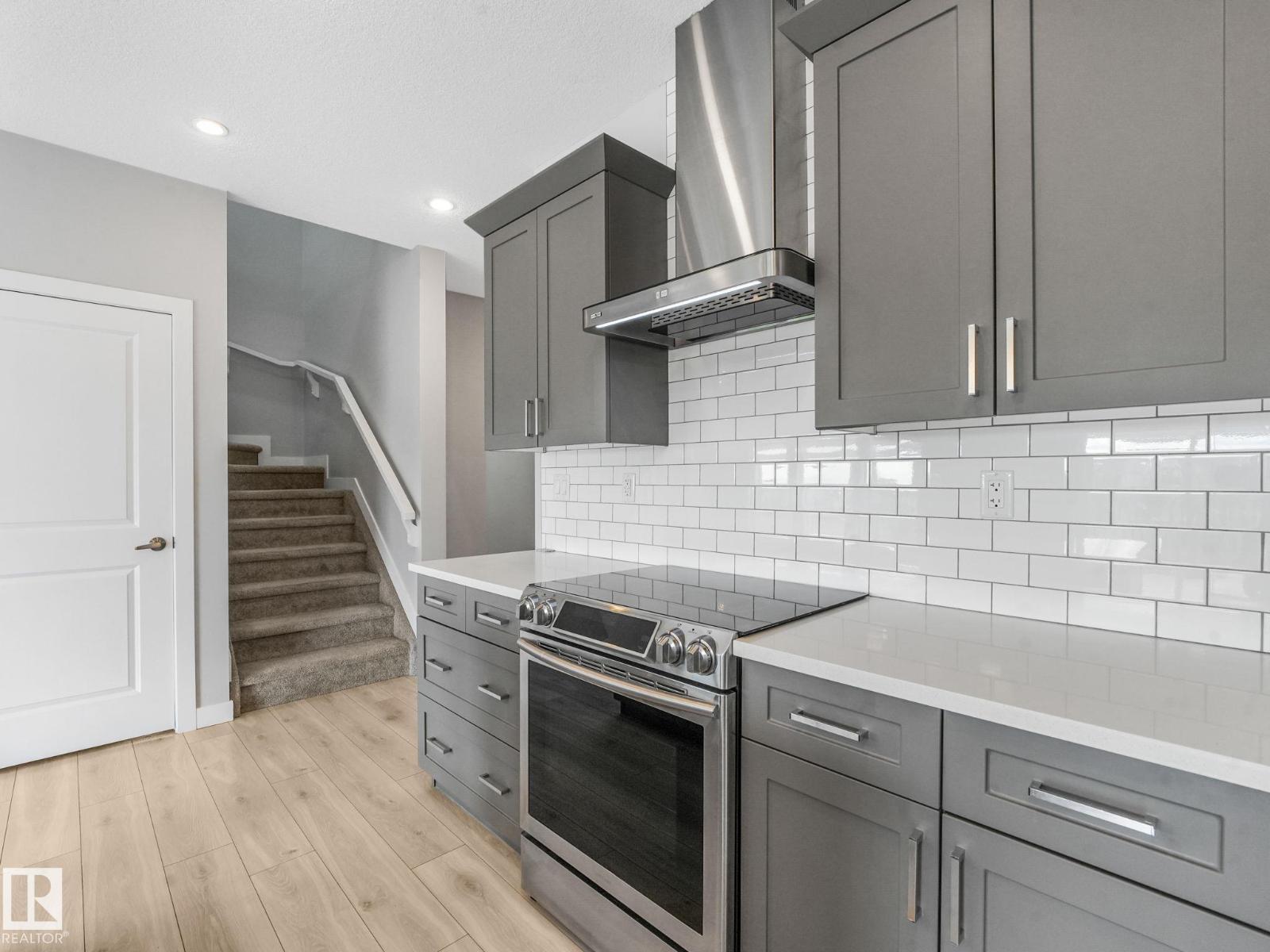 1057 COOPERS HAWK LI NW - 21