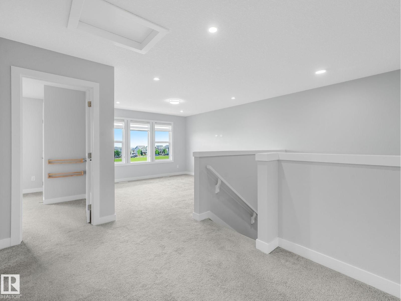1057 COOPERS HAWK LI NW - 34
