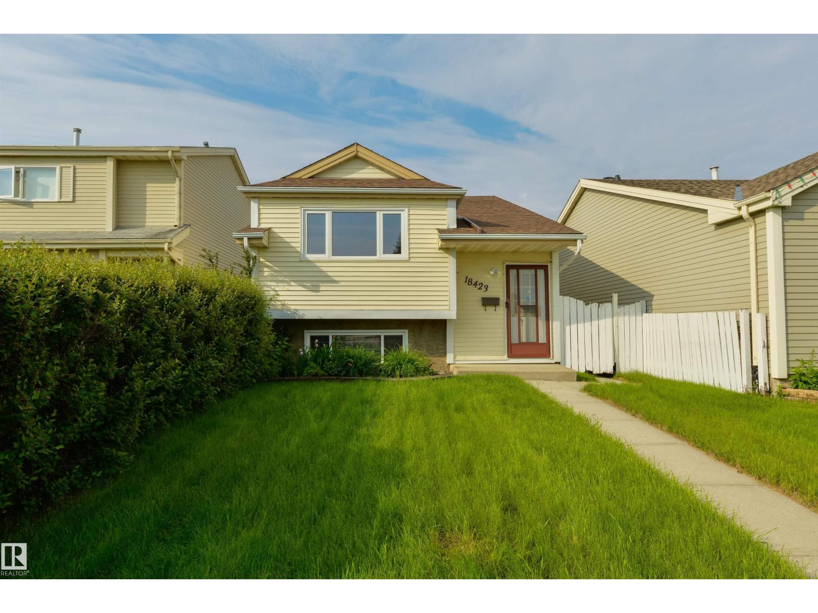 18423 96A AV NW - 1