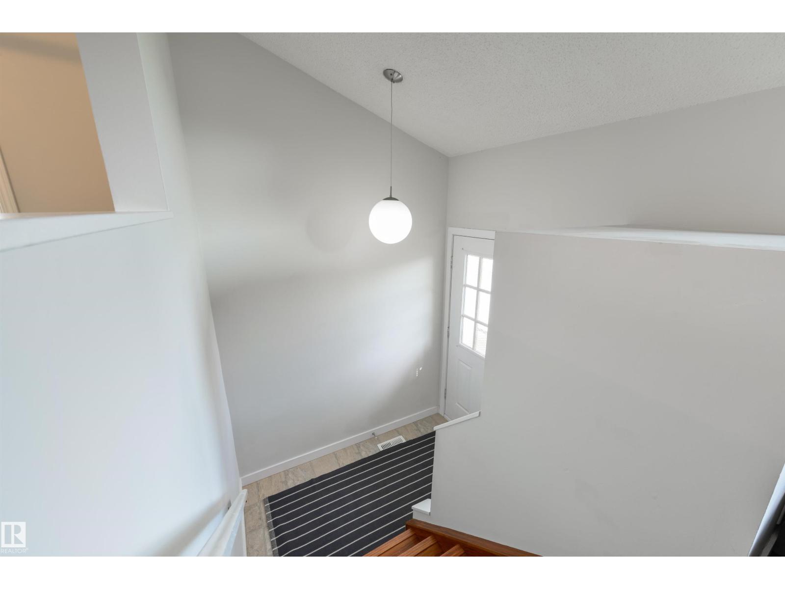 18423 96A AV NW - 3