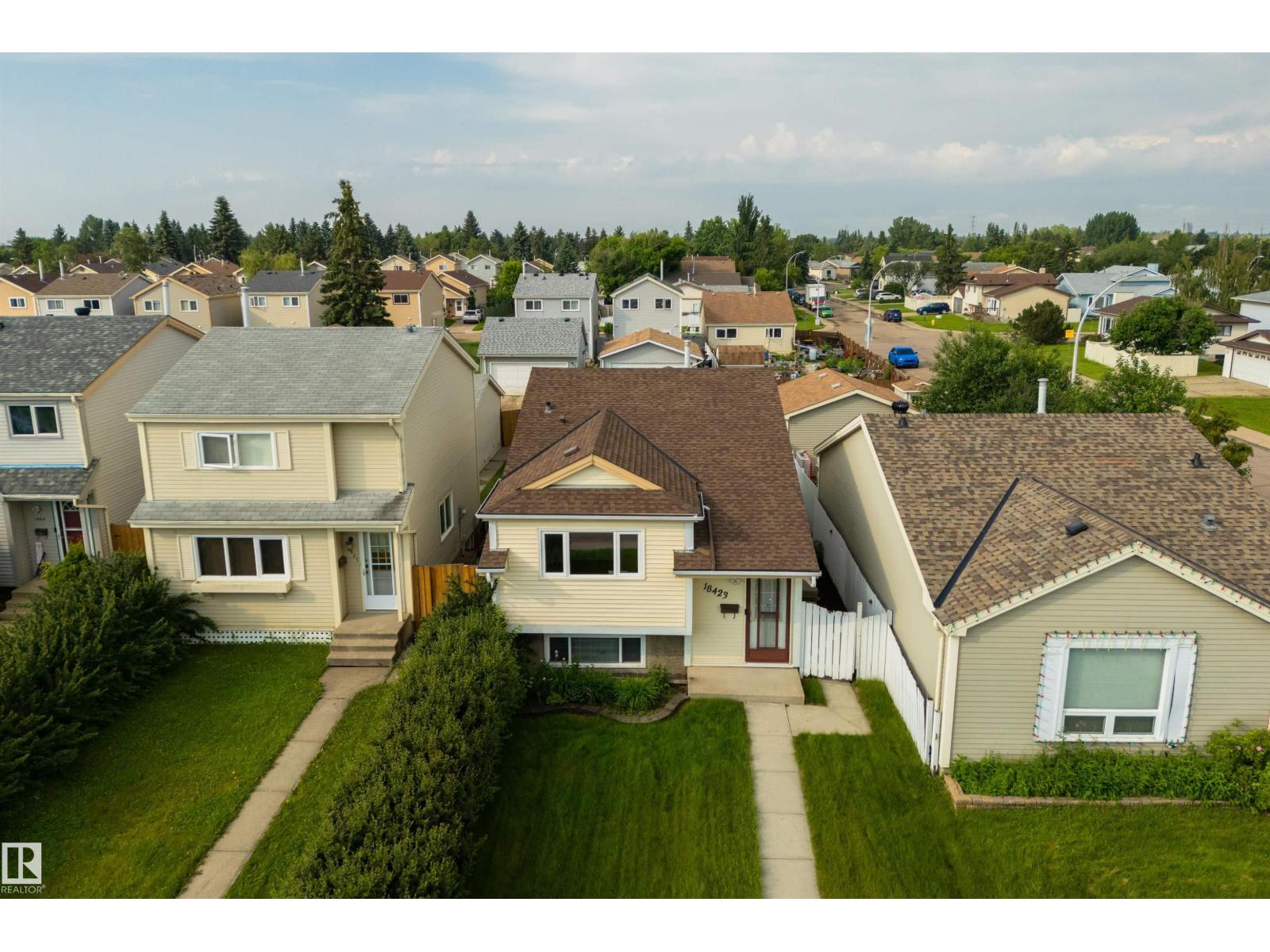 18423 96A AV NW - 34