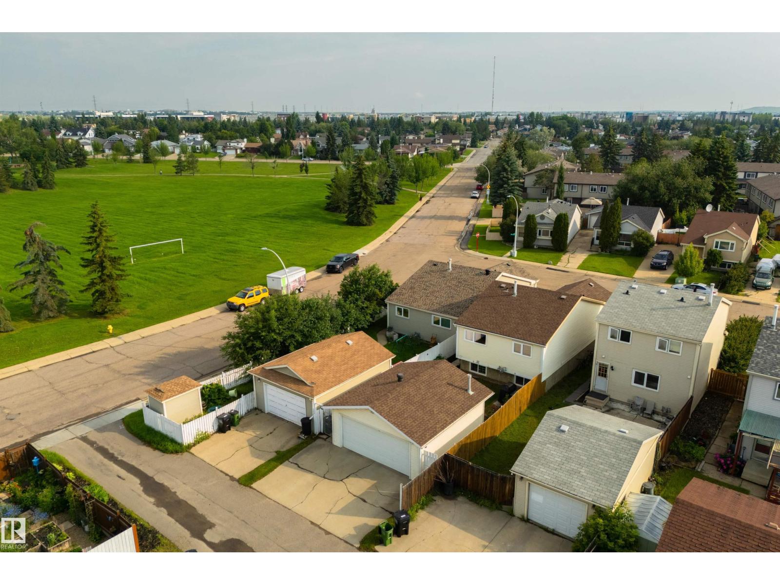 18423 96A AV NW - 40