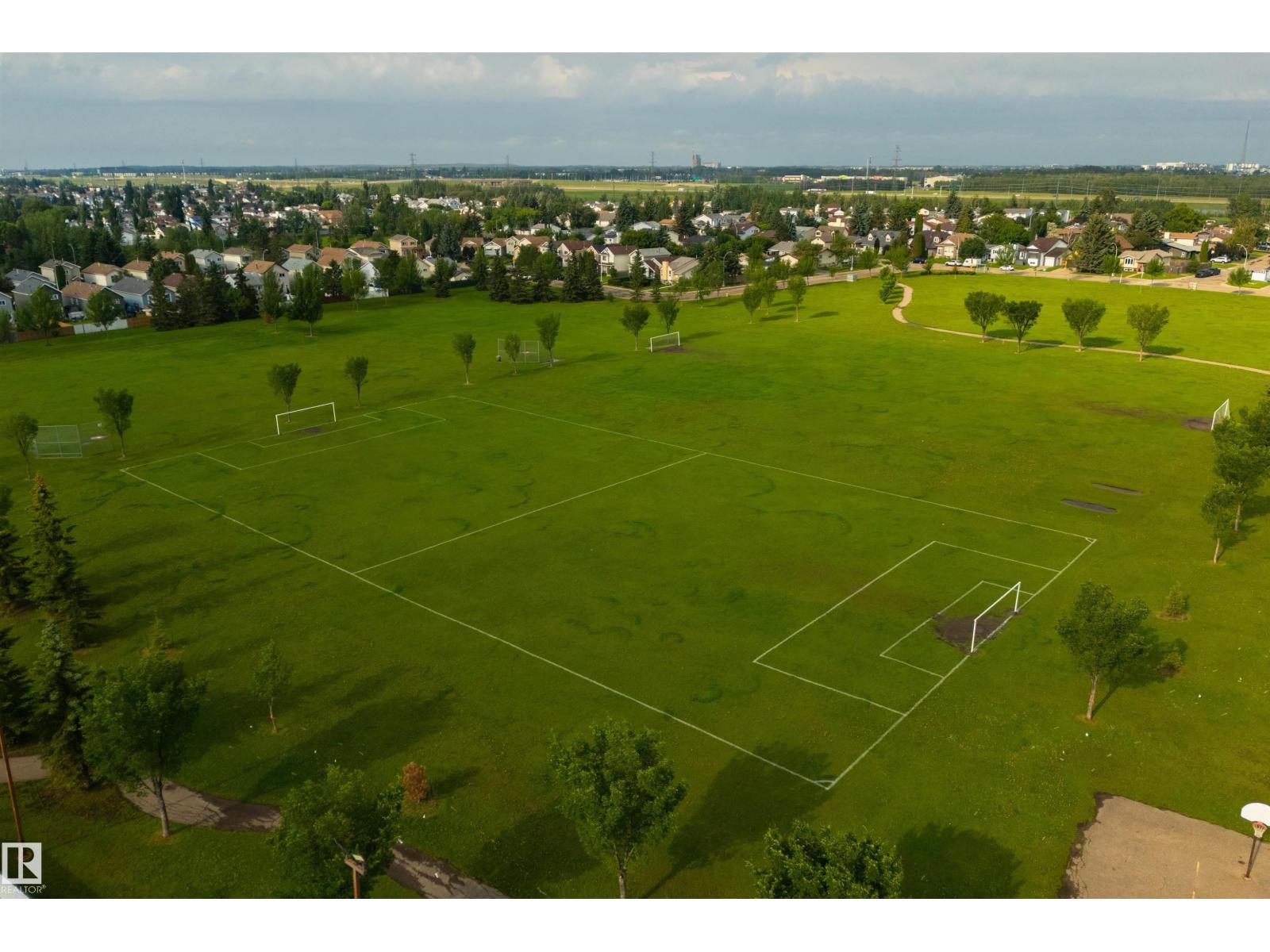 18423 96A AV NW - 44