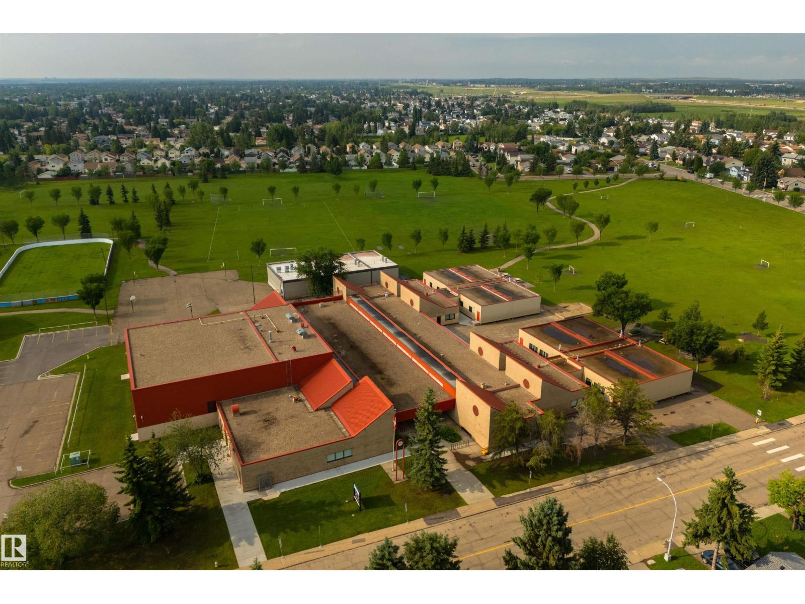 18423 96A AV NW - 46