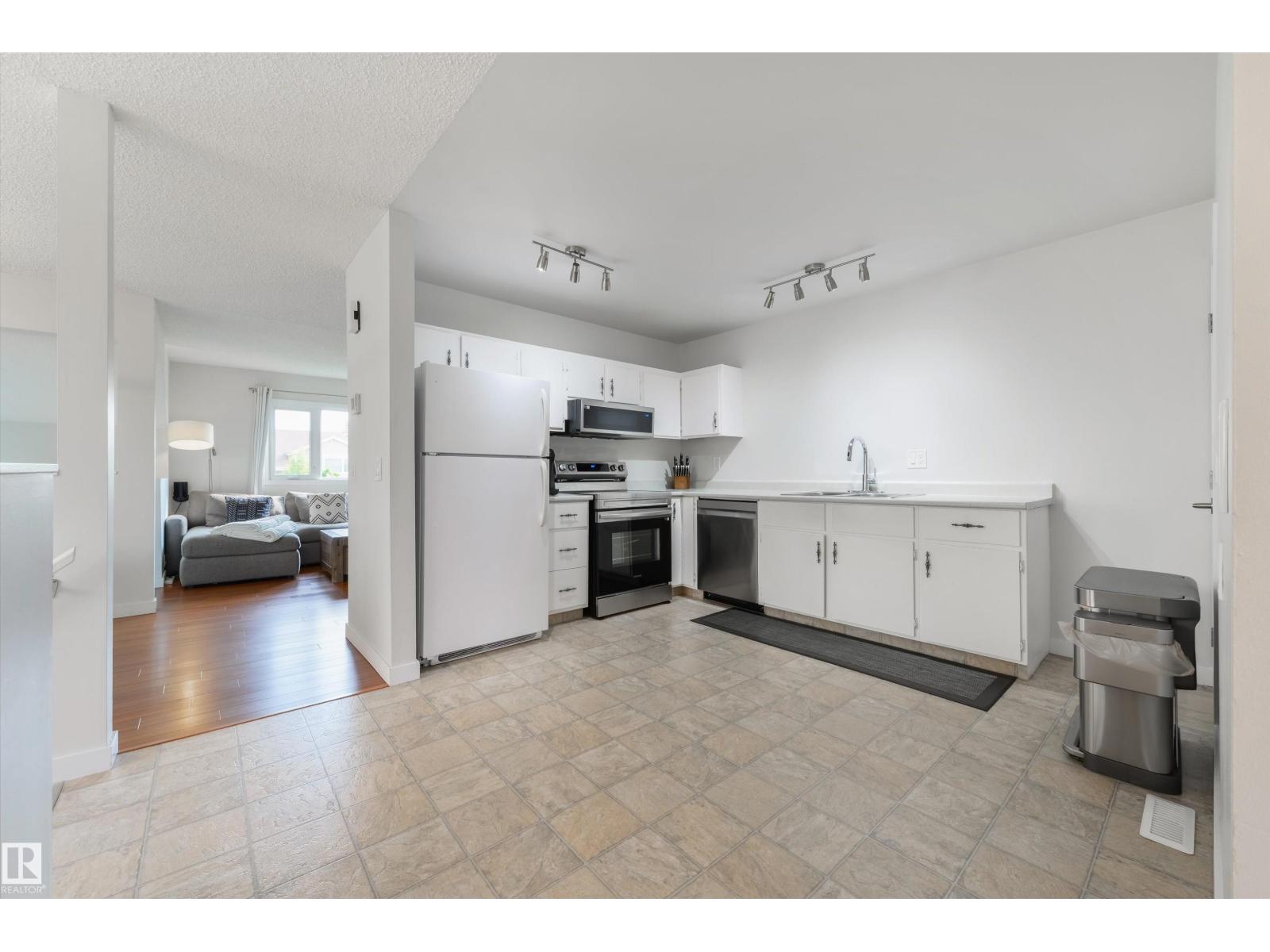 18423 96A AV NW - 9