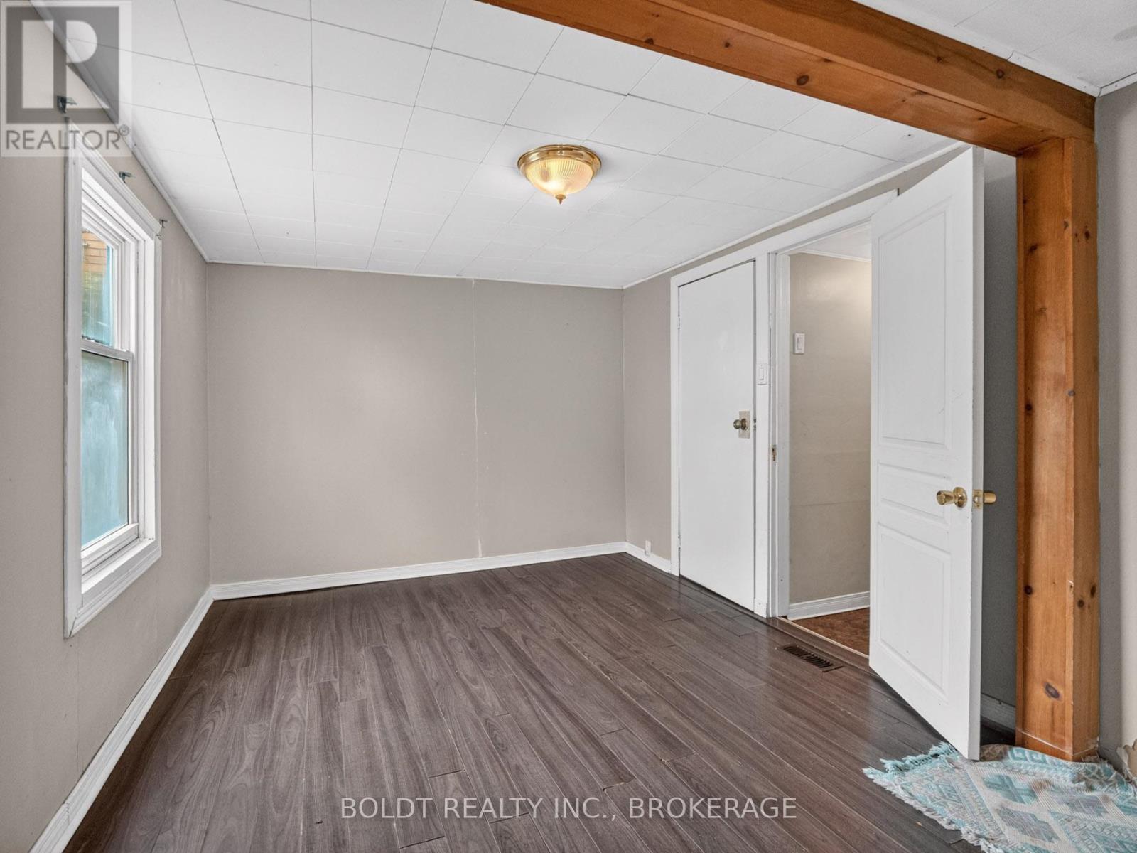 78 MAPLE STREET - 10