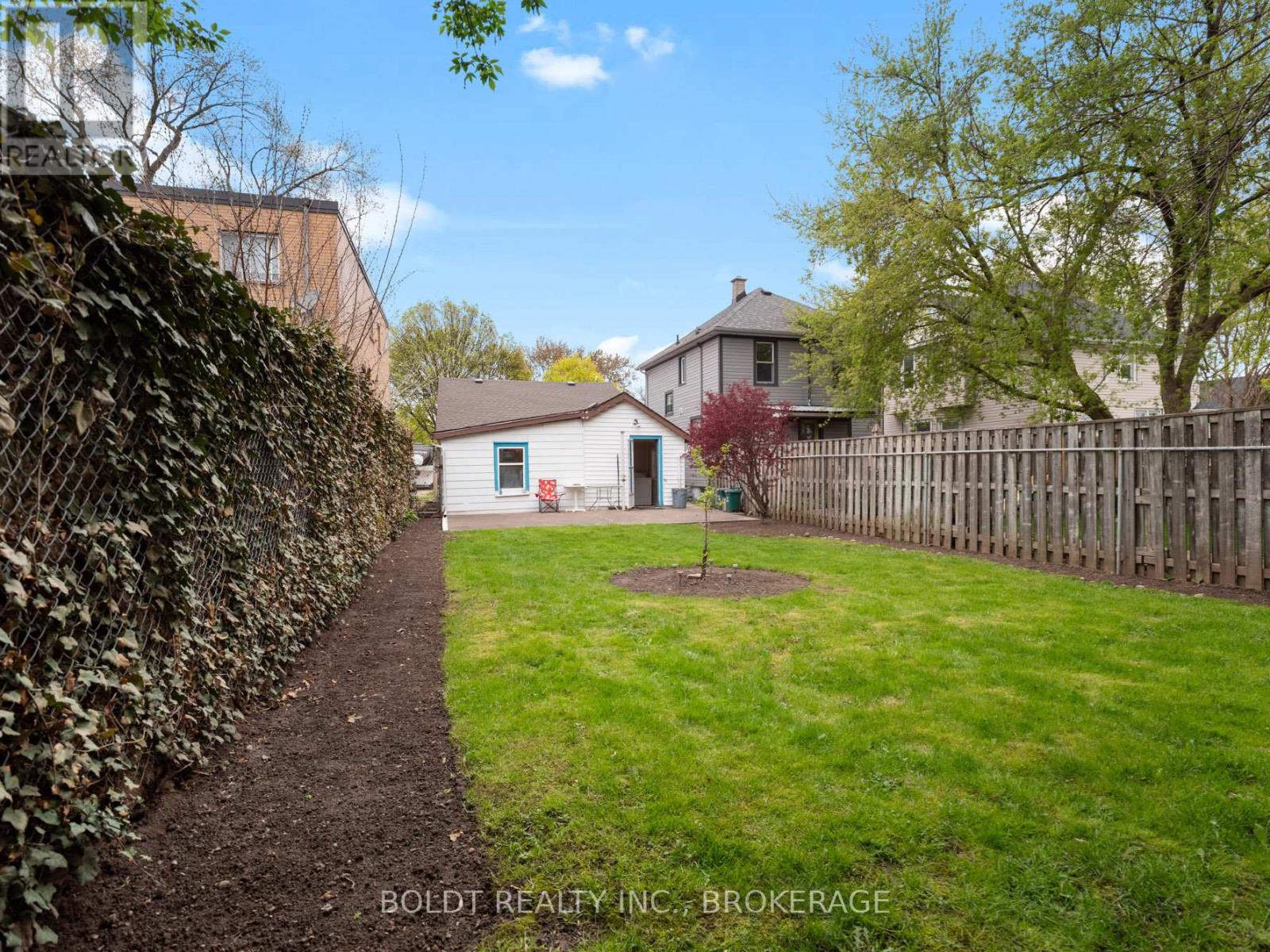 78 MAPLE STREET - 24