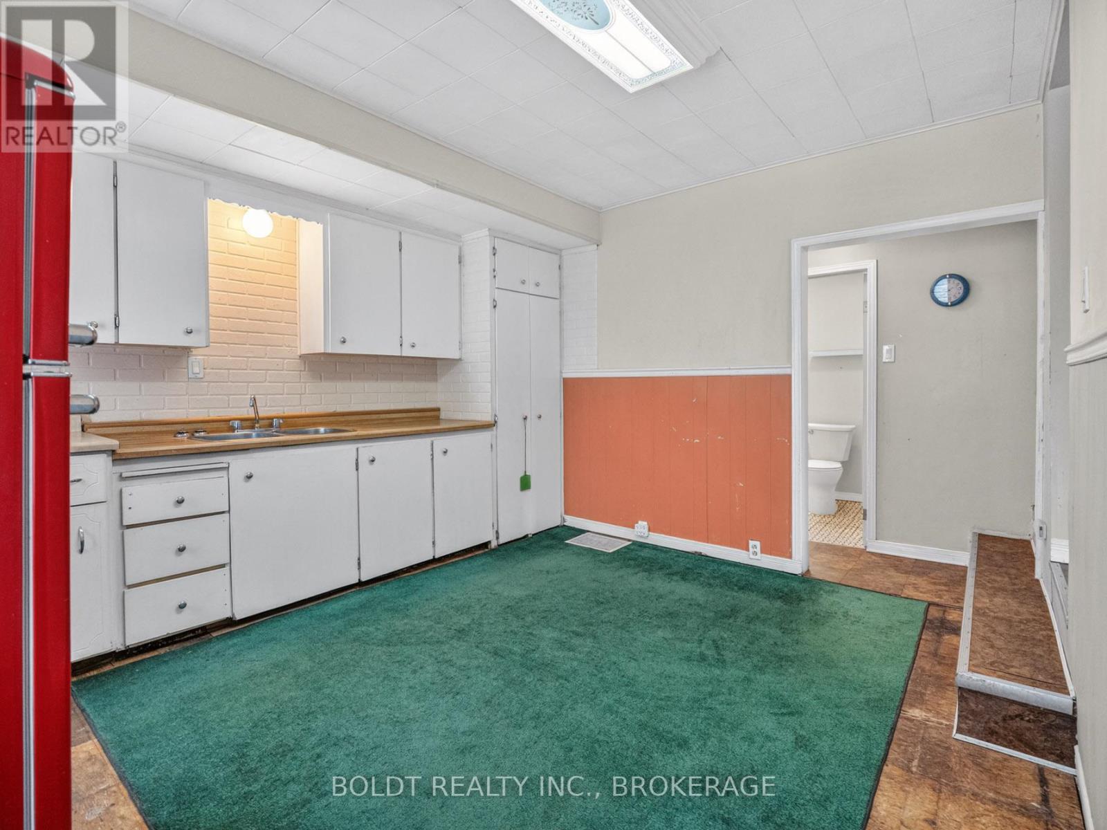 78 MAPLE STREET - 8