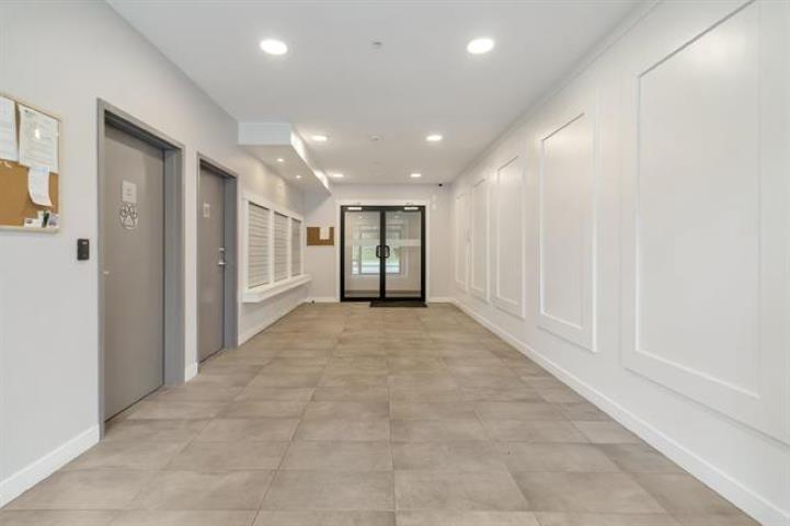400 32690 14TH AVENUE, Mission