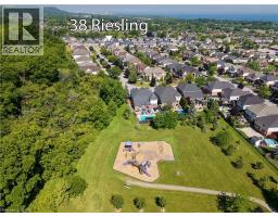 38 Riesling Street, Grimsby, ON L3M0L2 Photo 35