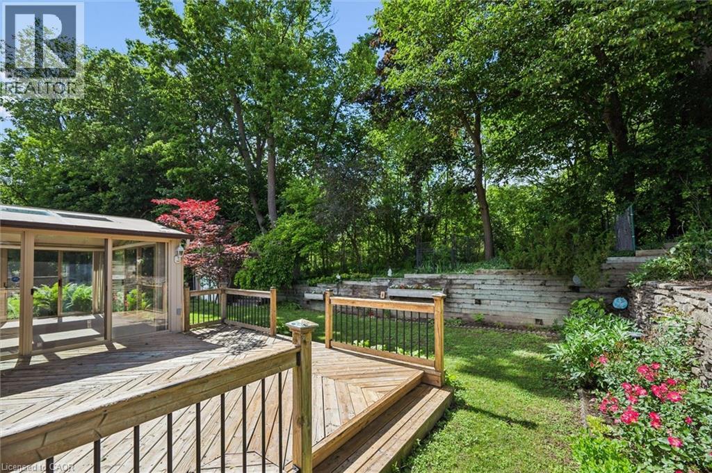 57 MAPLEWOOD Place - 6