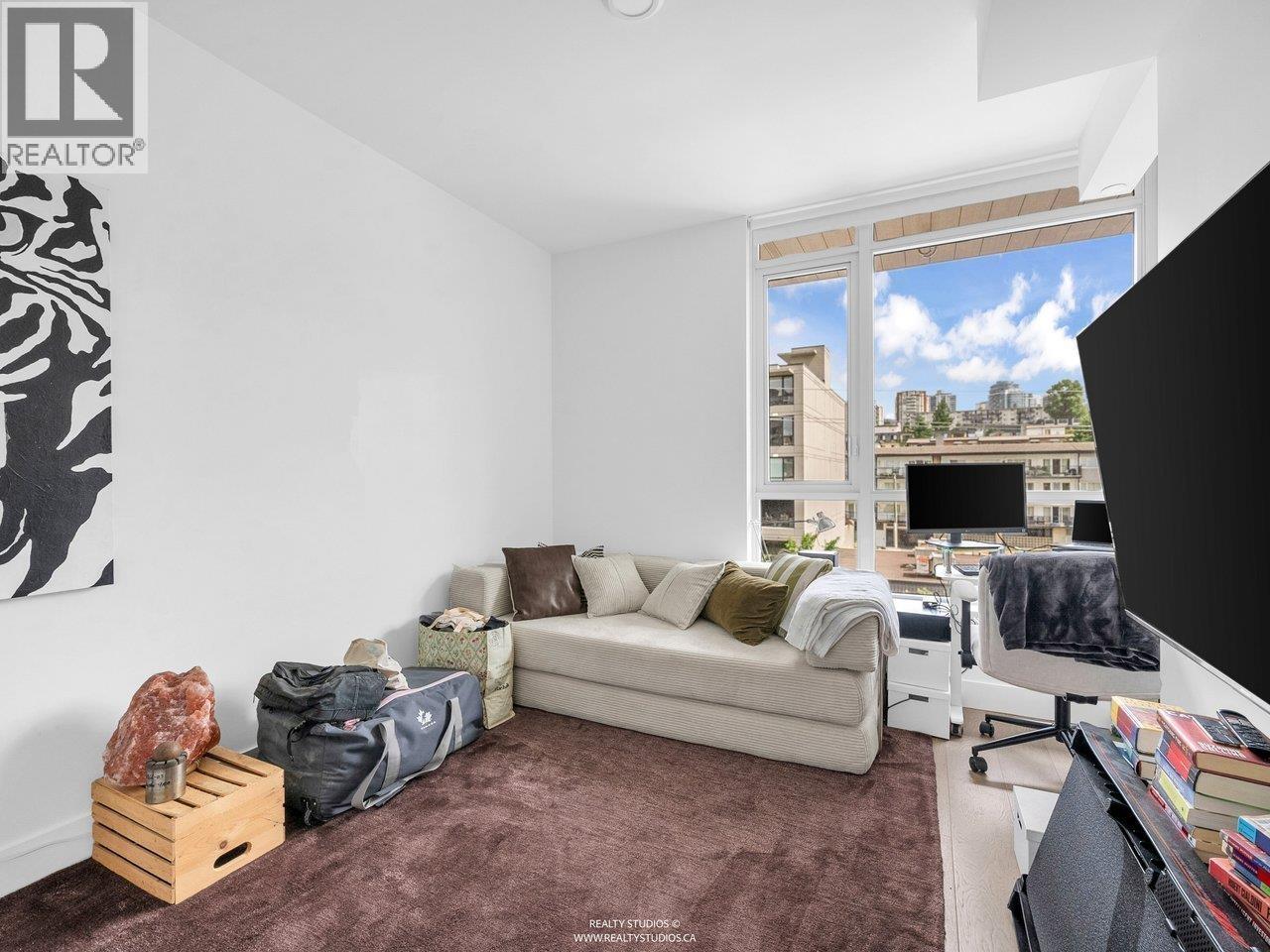 503 177 W 3RD STREET, North Vancouver
