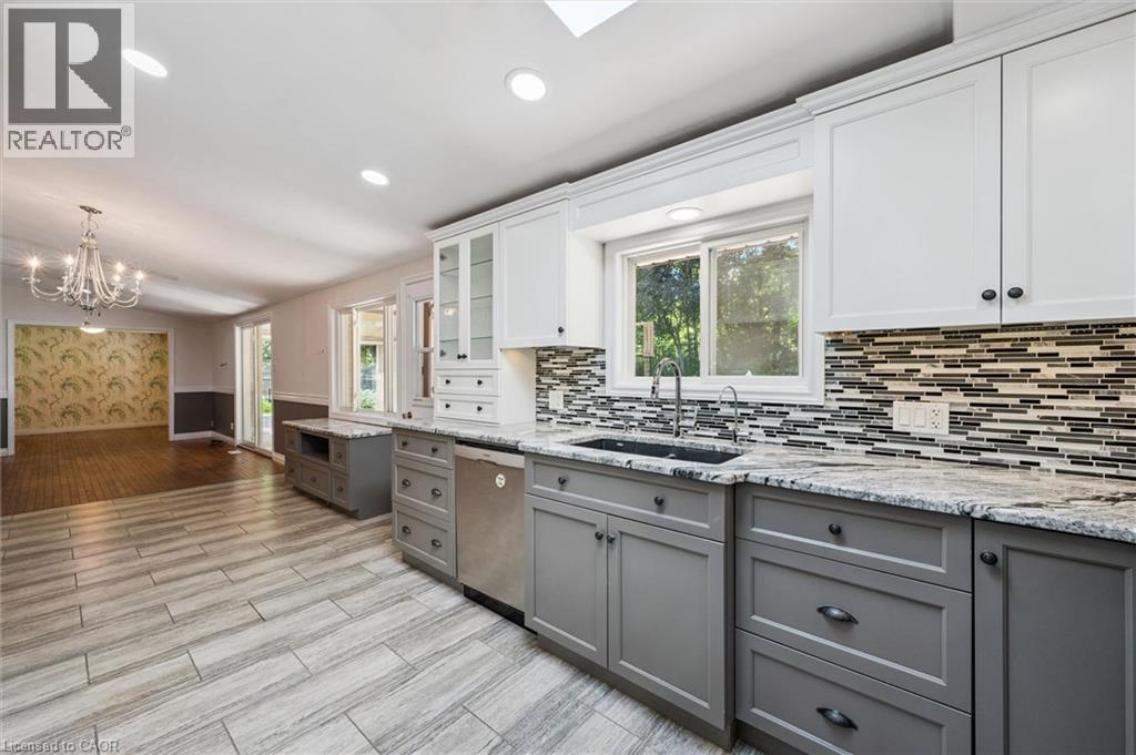 57 MAPLEWOOD Place - 18