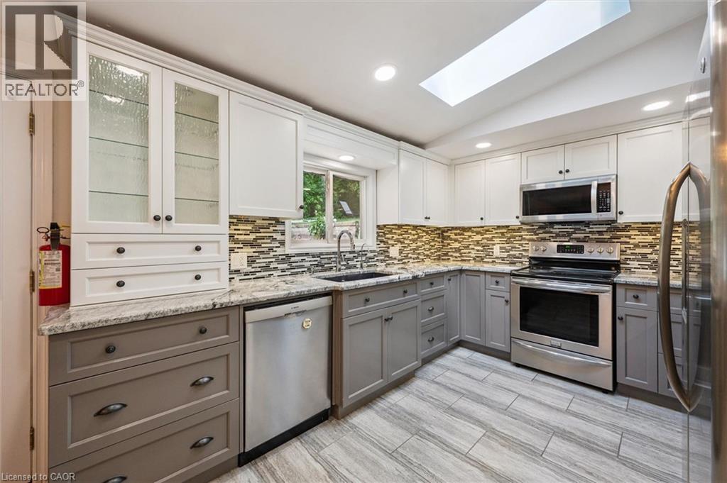 57 MAPLEWOOD Place - 14