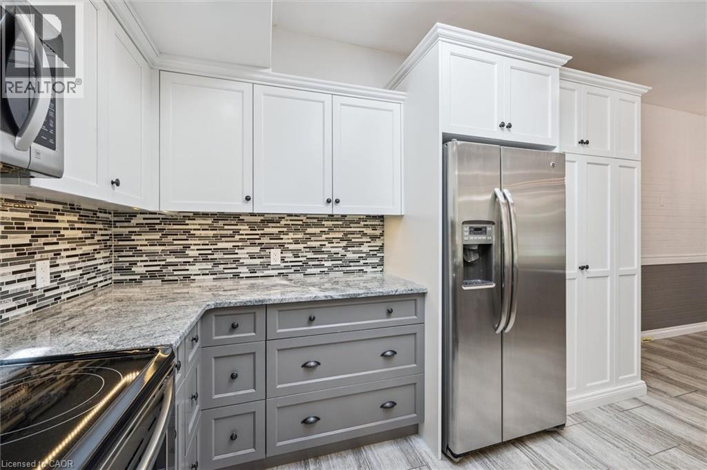 57 MAPLEWOOD Place - 17
