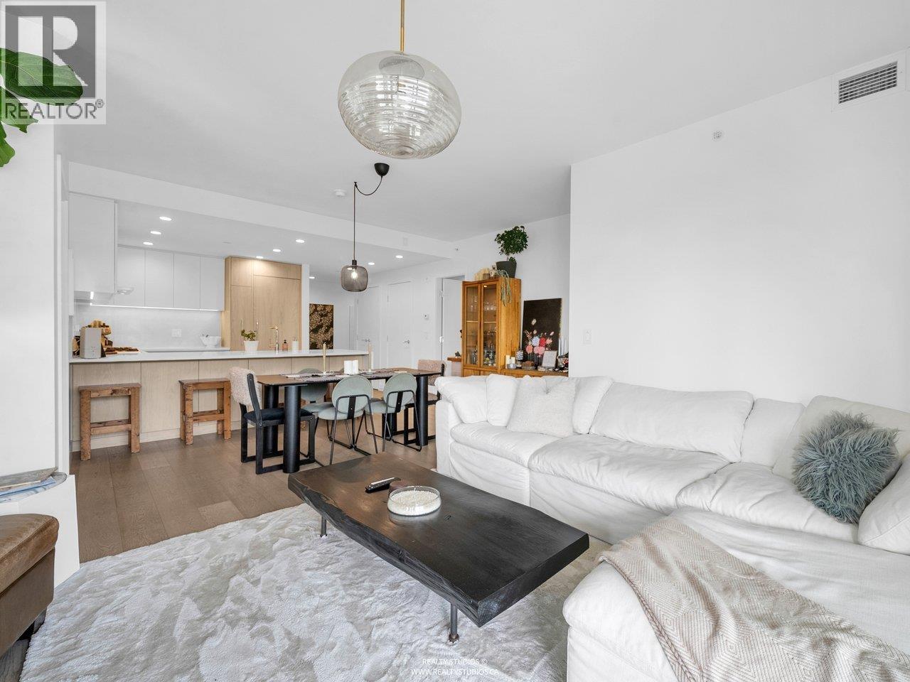 503 177 W 3RD STREET, North Vancouver