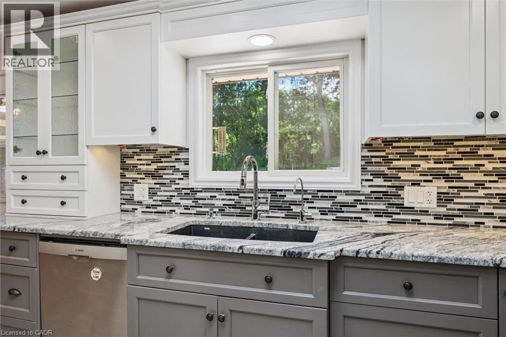57 MAPLEWOOD Place - 19