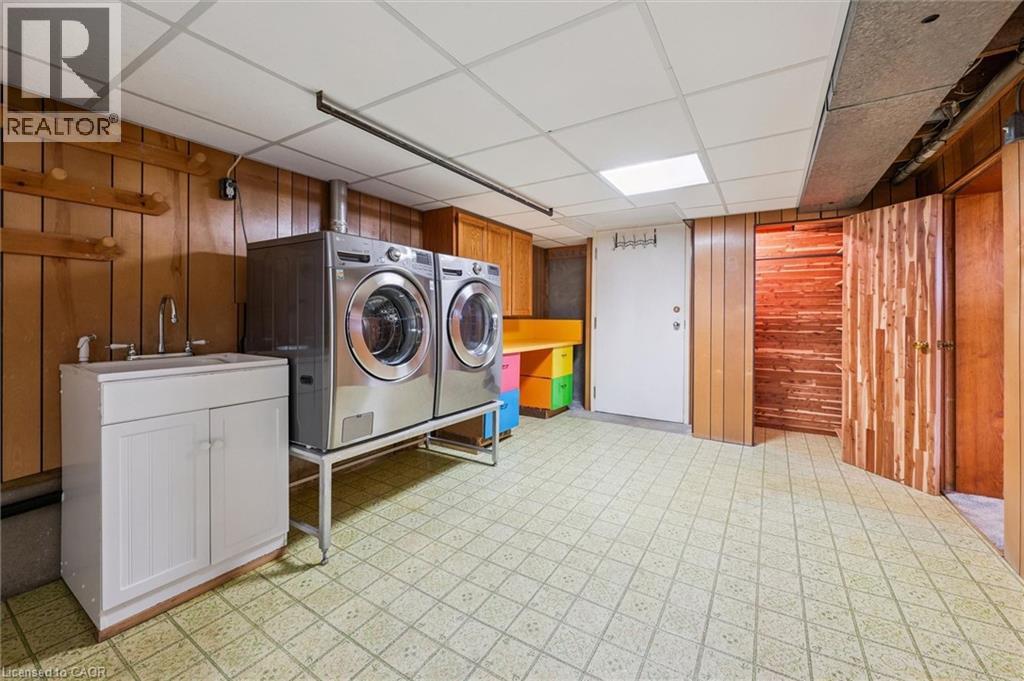 57 MAPLEWOOD Place - 32