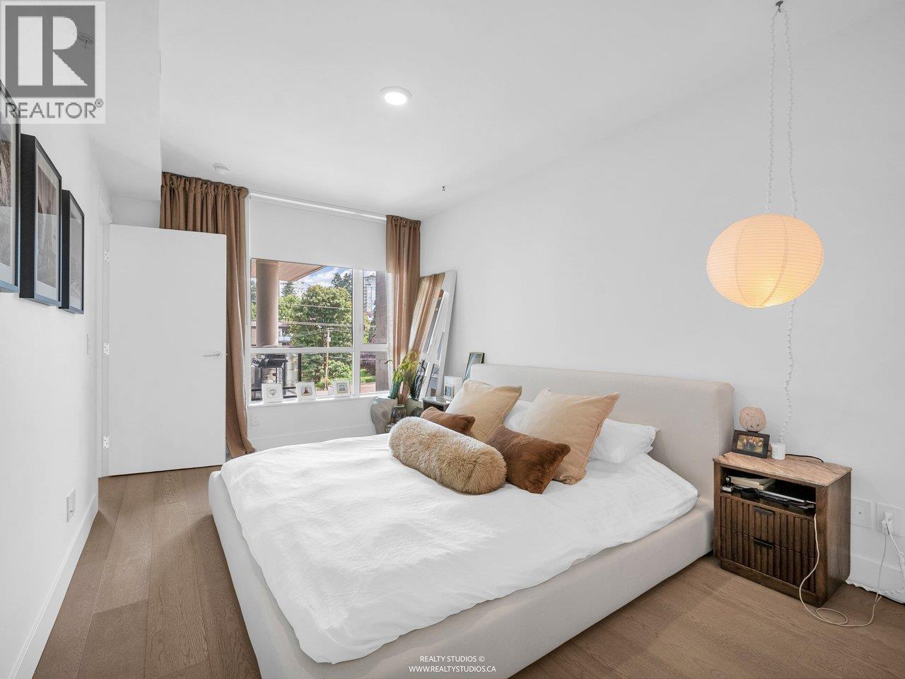 503 177 W 3RD STREET, North Vancouver