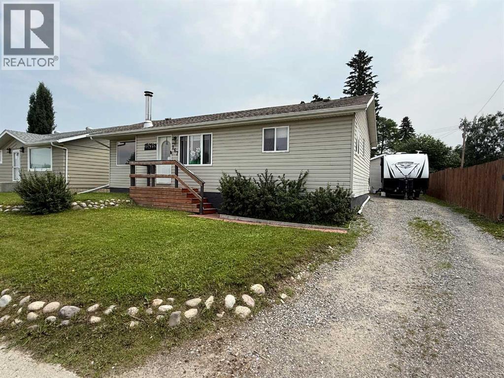 167 Sunwapta Drive - 1