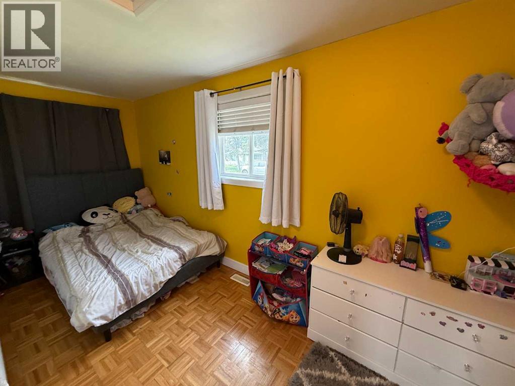 167 Sunwapta Drive - 11