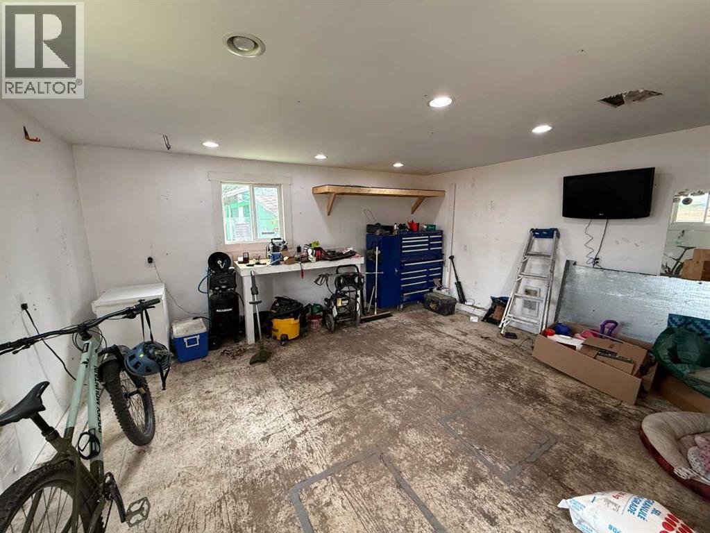 167 Sunwapta Drive - 21