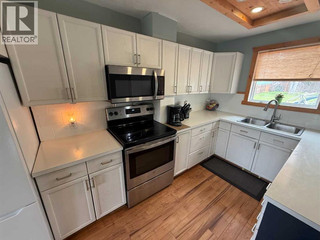 167 Sunwapta Drive - 5