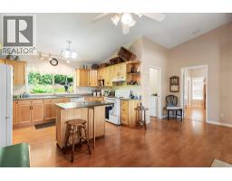 6297 Squilax-anglemont Road, Magna Bay, BC V0E1M7 Photo 31