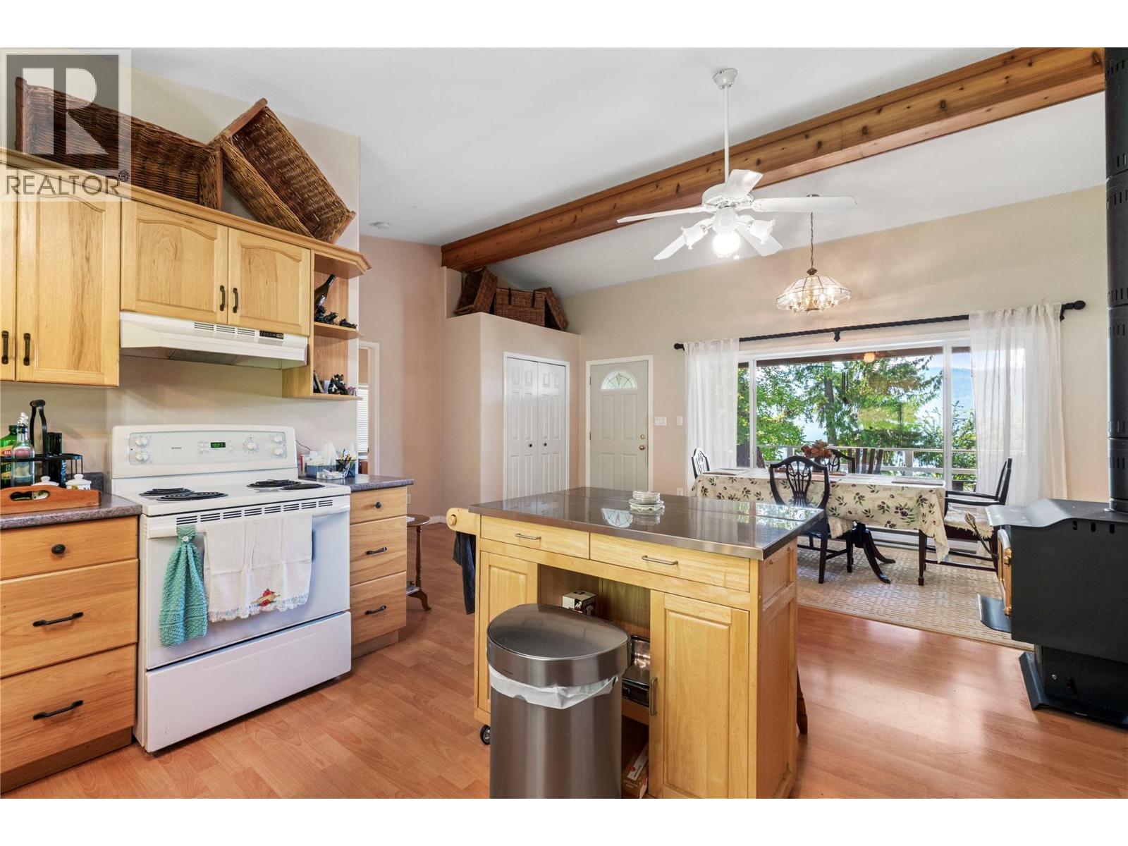 6297 Squilax-Anglemont Road - Image 33