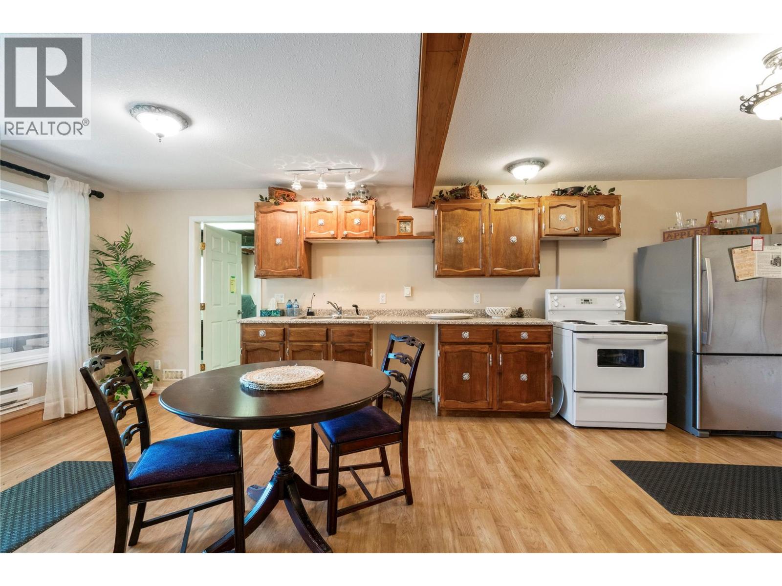 6297 Squilax-Anglemont Road - 54
