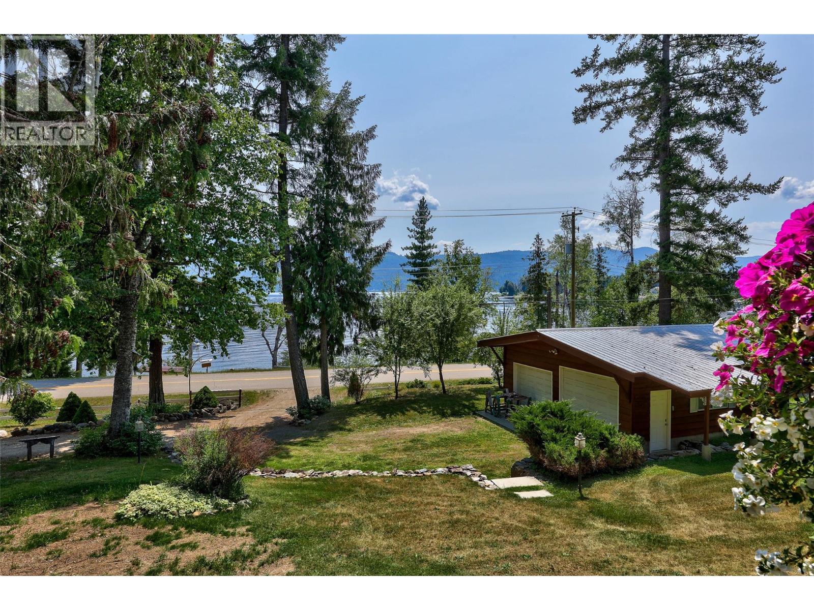 6297 Squilax-Anglemont Road - 8