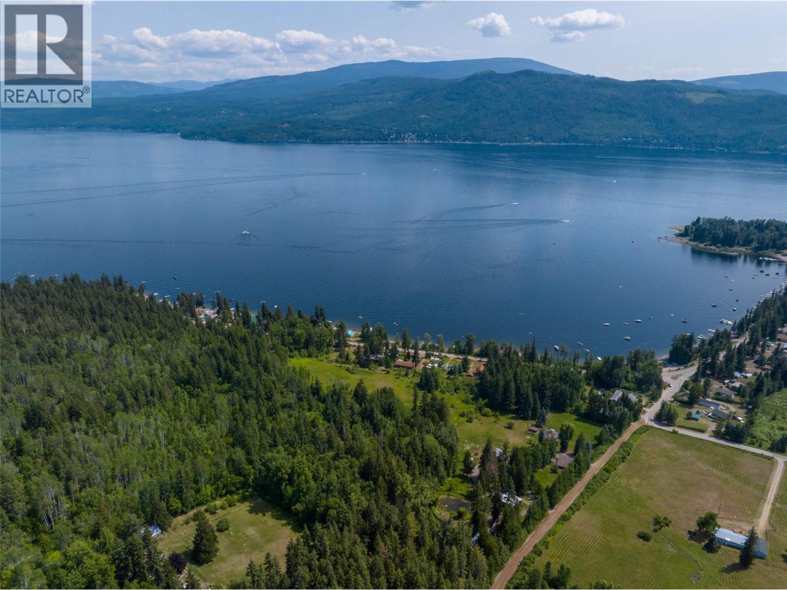 6297 Squilax-Anglemont Road - Image 24
