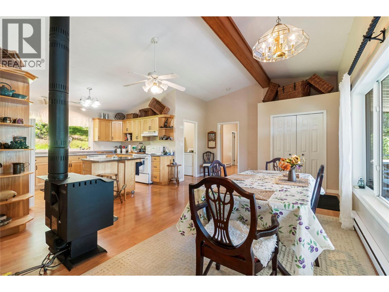 6297 Squilax-Anglemont Road - 48
