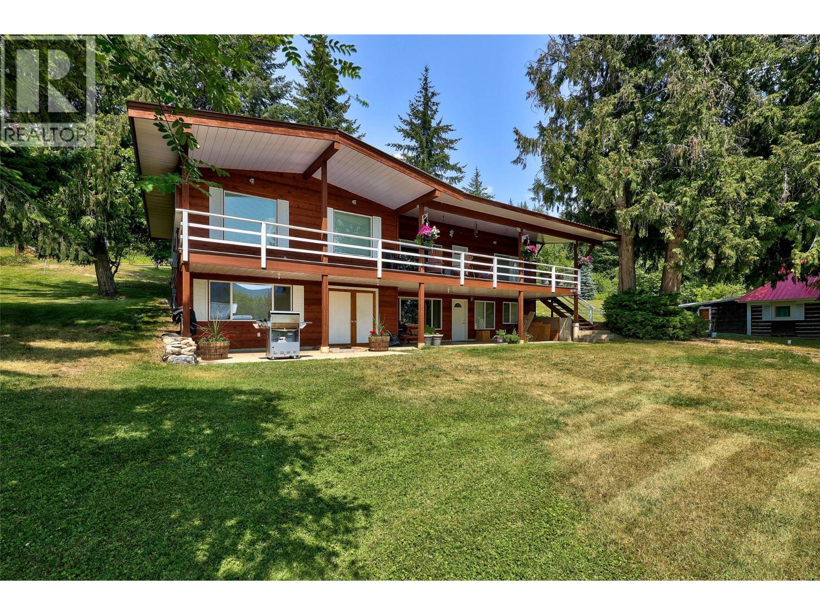 6297 Squilax-Anglemont Road - 6