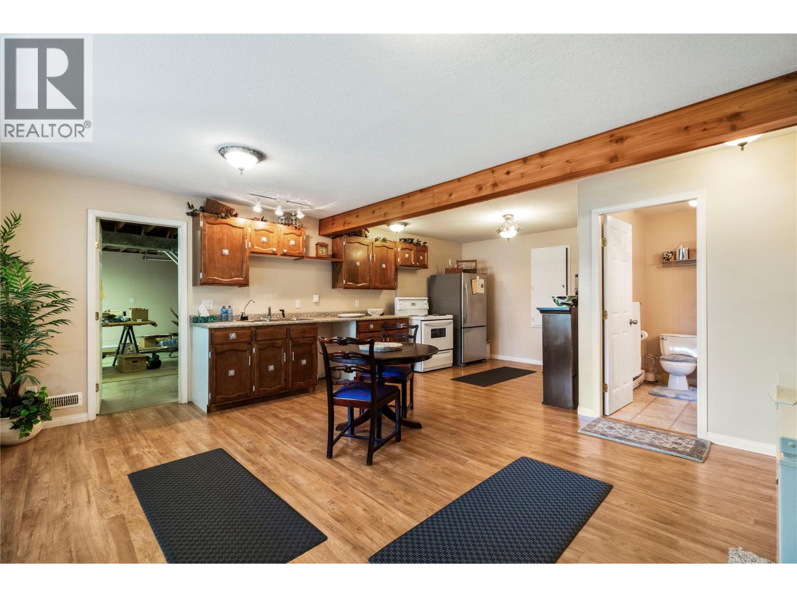 6297 Squilax-Anglemont Road - 55
