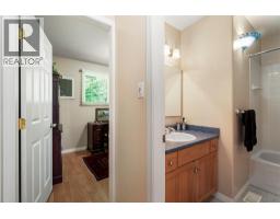 6297 Squilax-anglemont Road, Magna Bay, BC V0E1M7 Photo 44